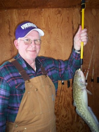 Glenn catches an eelpout